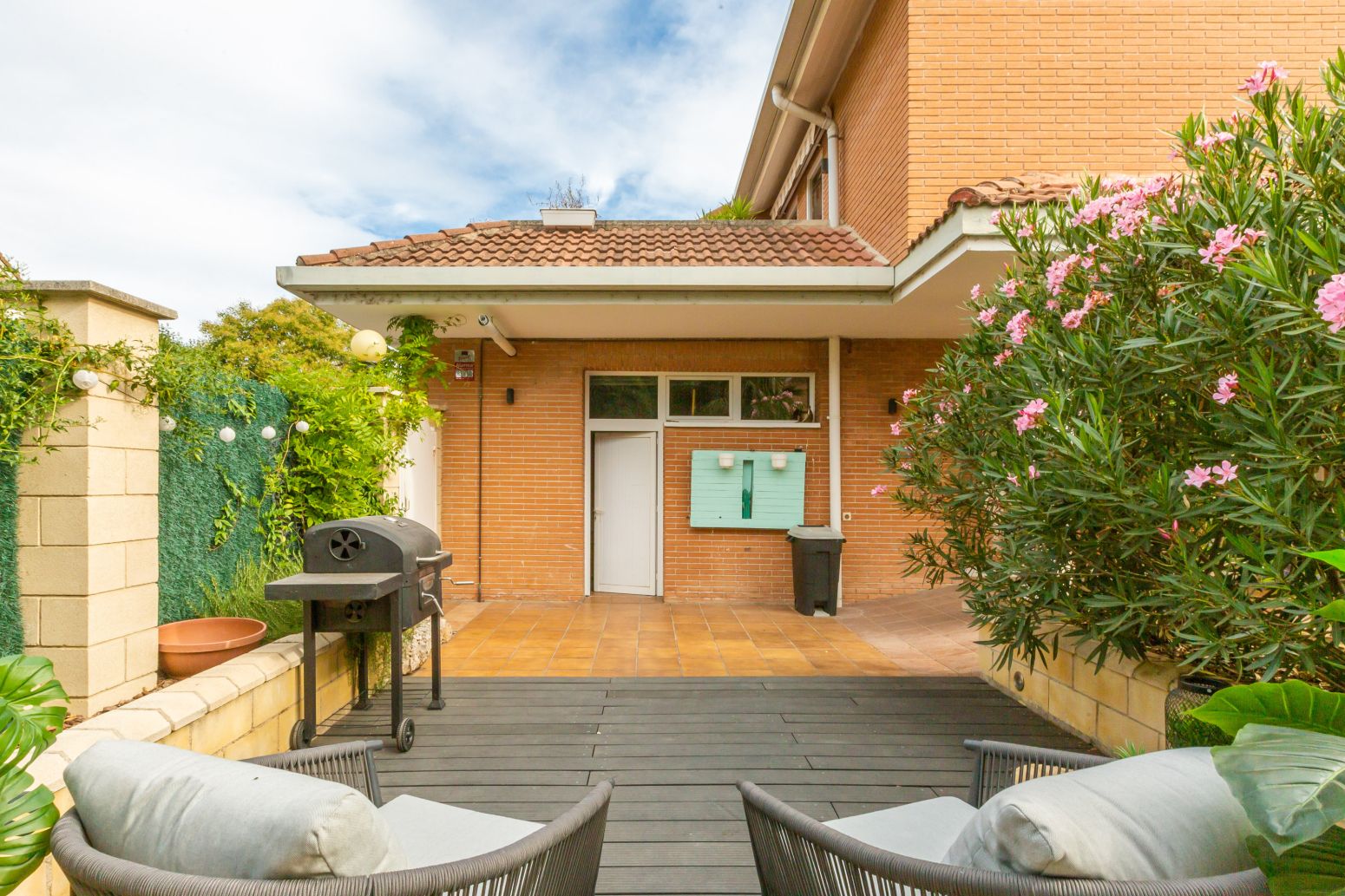 Terrassa de Casa adosada en venda en Egüés amb Calefacció, Jardí privat i Terrassa