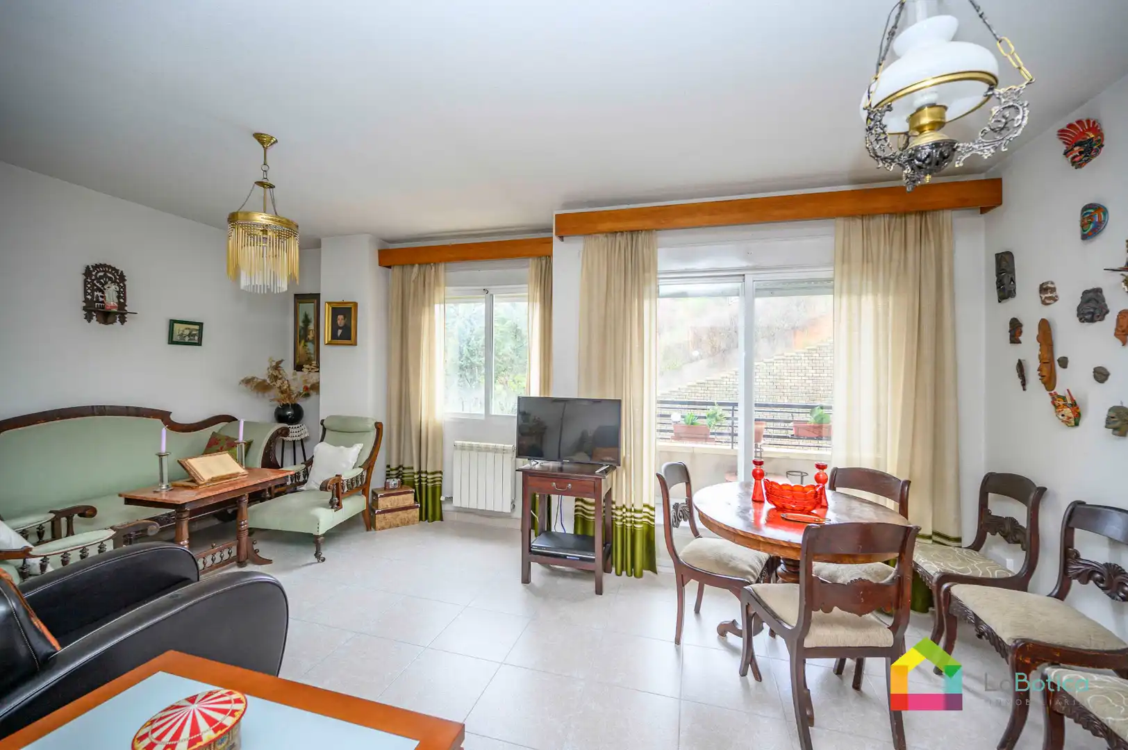 Living room of Flat for sale in  Toledo Capital  with Heating, Terrace and Storage room