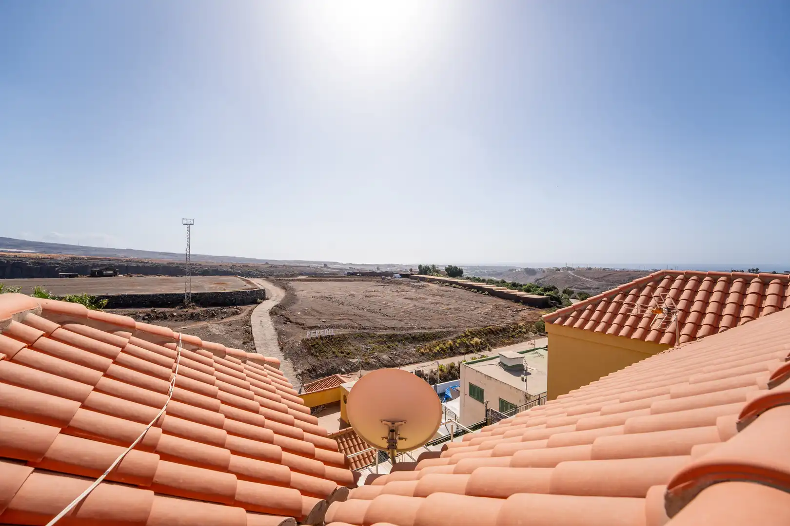 Vista exterior de Casa adosada en venda en San Bartolomé de Tirajana amb Aire condicionat, Calefacció i Terrassa