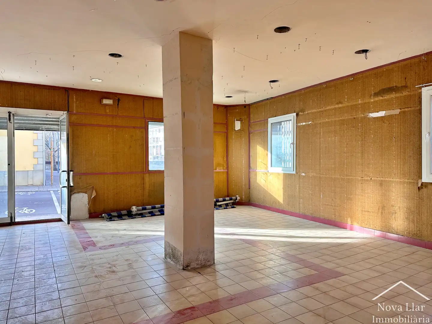 Local comercial en venda a Ripoll, imagen 4