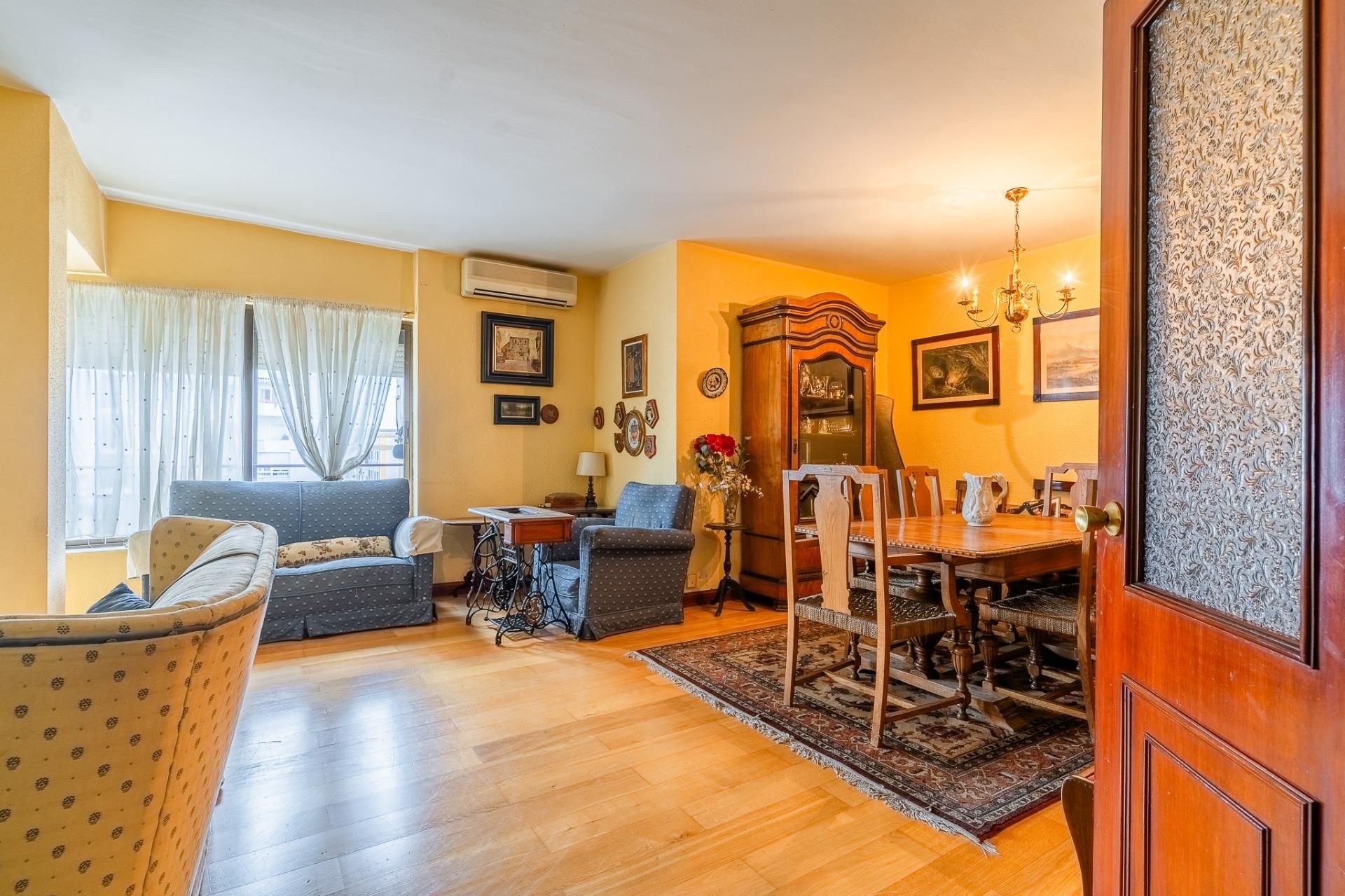 Dining room of Flat for sale in Jerez de la Frontera  with Parquet flooring and Terrace