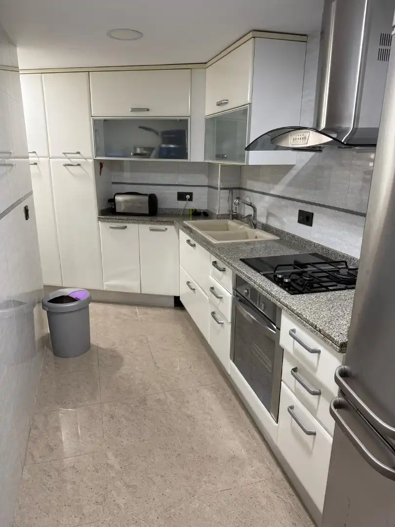 Cuina de Apartament en venda en Alicante / Alacant amb Moblat, Forn i Rentadora