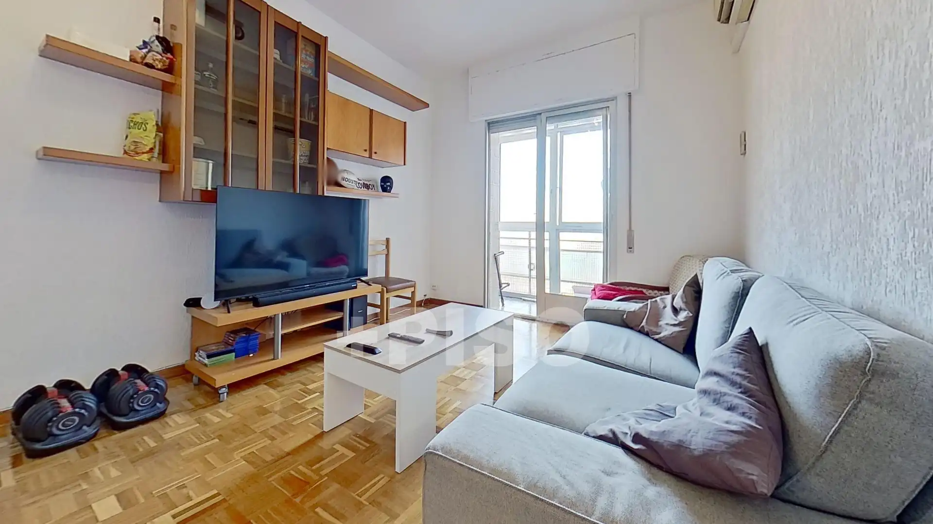 Living room of Flat for sale in Madrid  with Air Conditioner, Heating and Parquet flooring