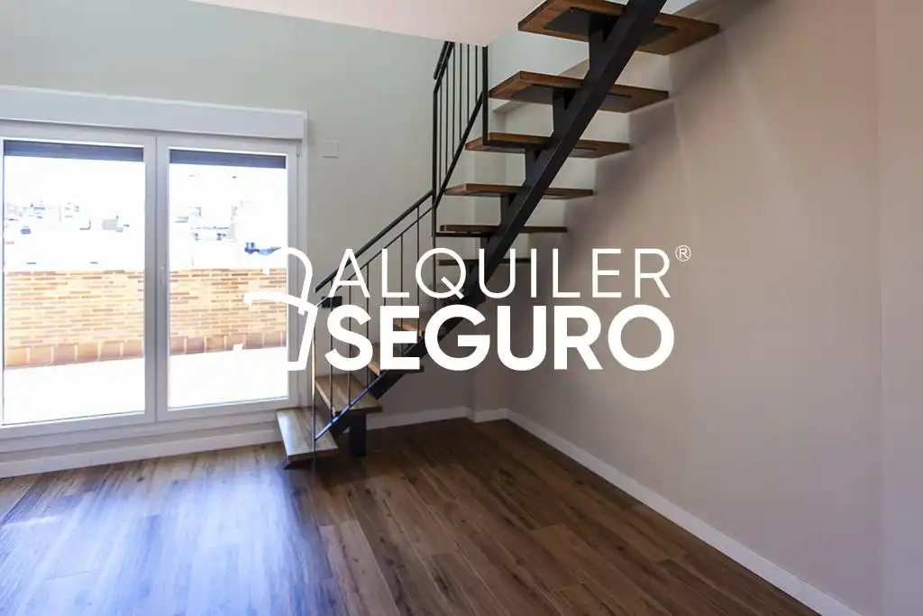 Ático de alquiler en Madrid con Aire acondicionado, Calefacción y Trastero