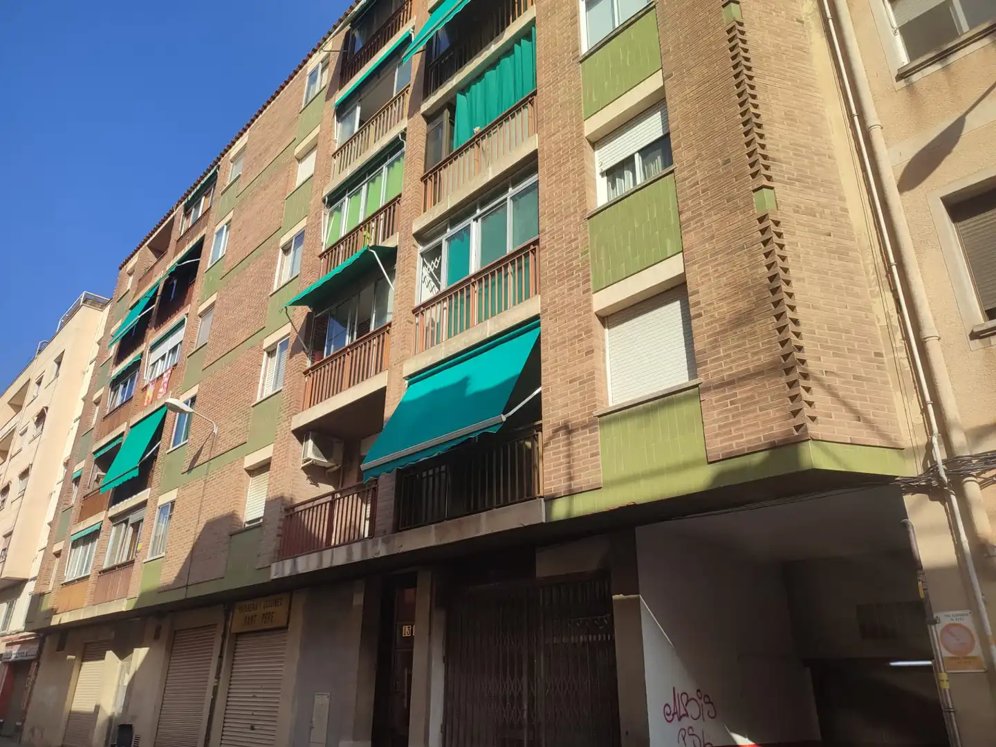 Vista exterior de Pis en venda en Reus amb Traster, Forn i Balcó