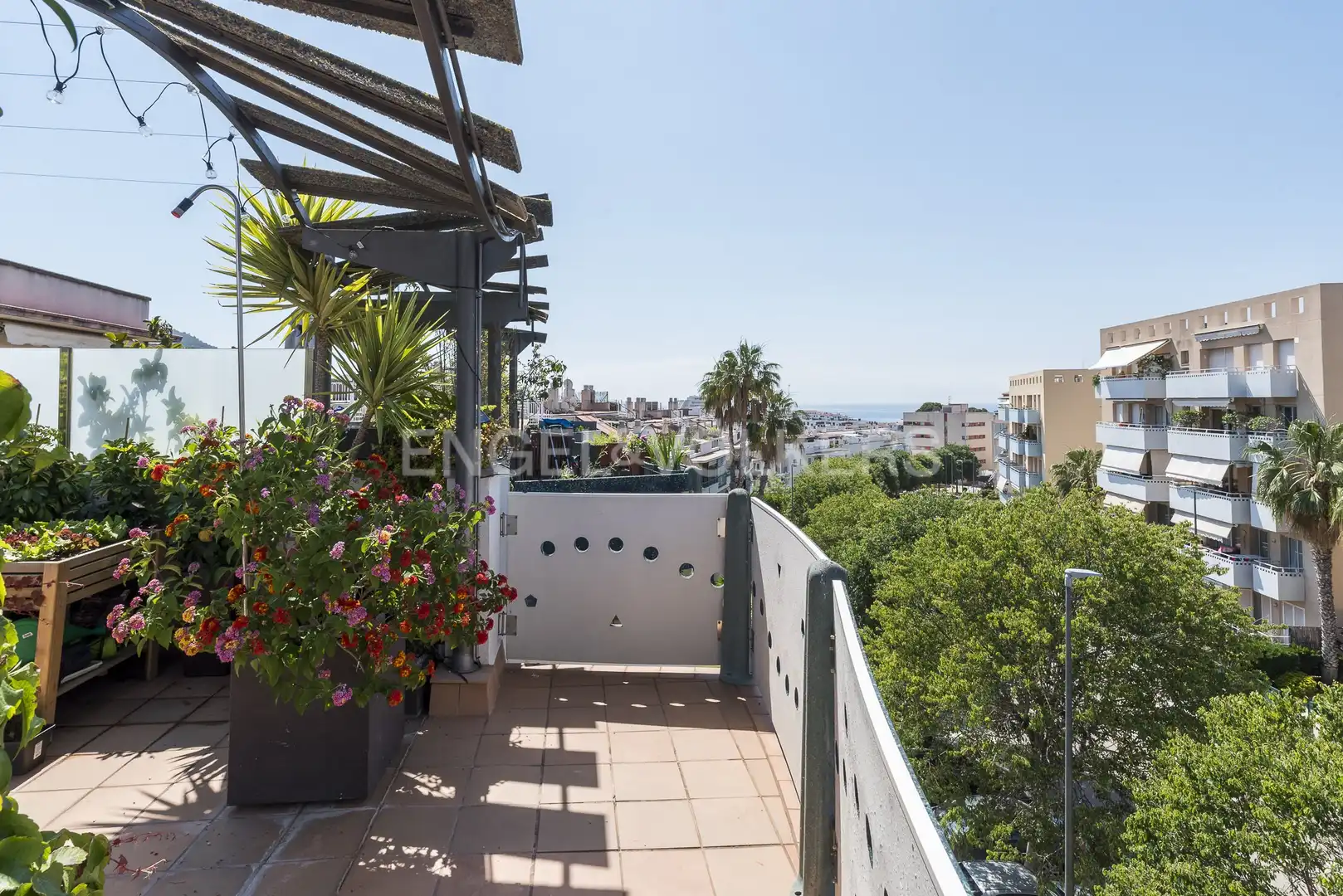 Terrace of Attic for rent in Sitges  with Air Conditioner, Heating and Parquet flooring