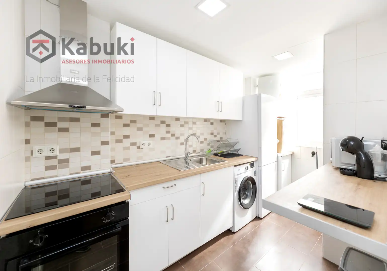 Kitchen of Flat for rent in Maracena  with Parquet flooring and Balcony