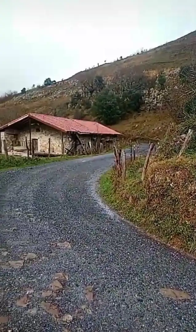 Casa rústica amb jardí en venda a Arredondo, imagen 3