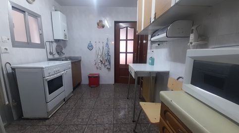 Foto 3 de Casa o xalet en venda a Calle Calderón de la Barca, El Poblado - Abulagar, Puertollano