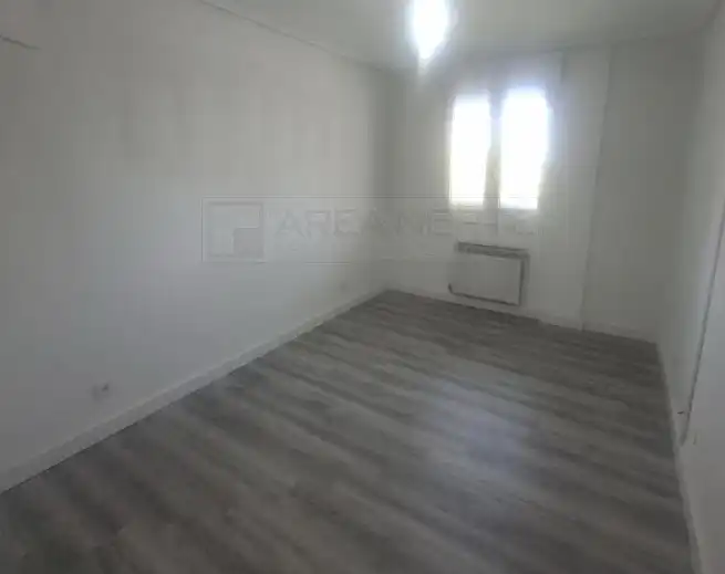 Habitación de Piso en venta en Vitoria - Gasteiz con Calefacción, Parquet y Terraza