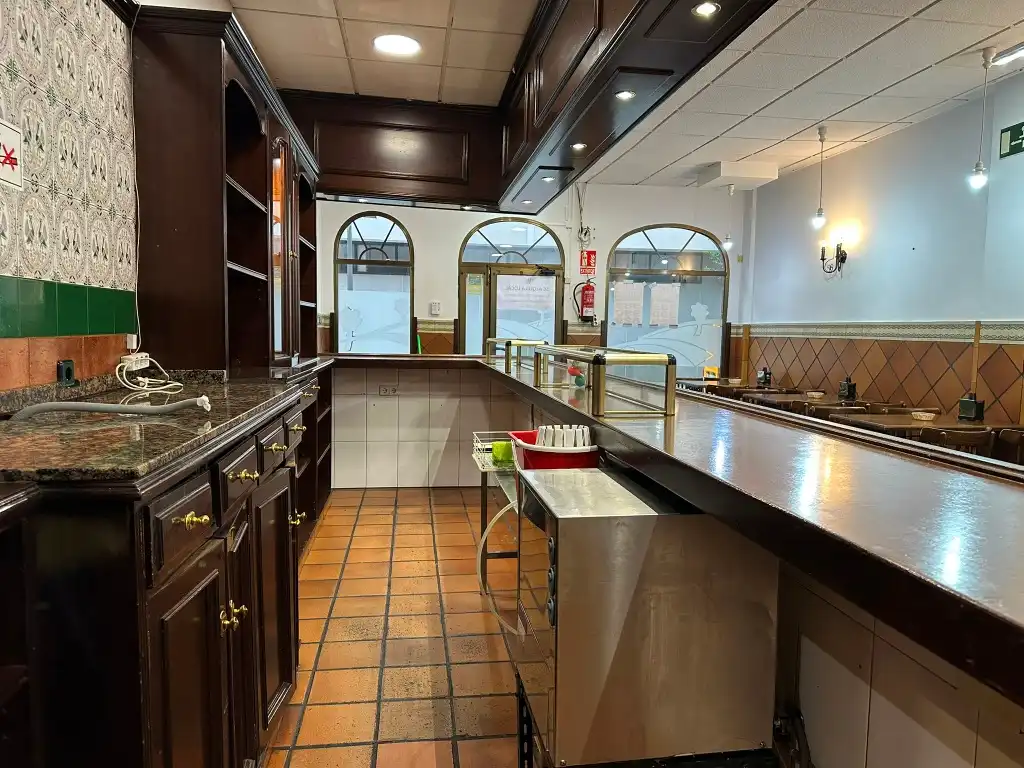 Cocina de Local de alquiler en Gijón  con Amueblado