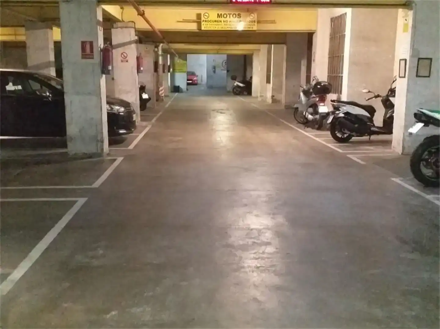 Aparcament de Garatge de lloguer en Badalona