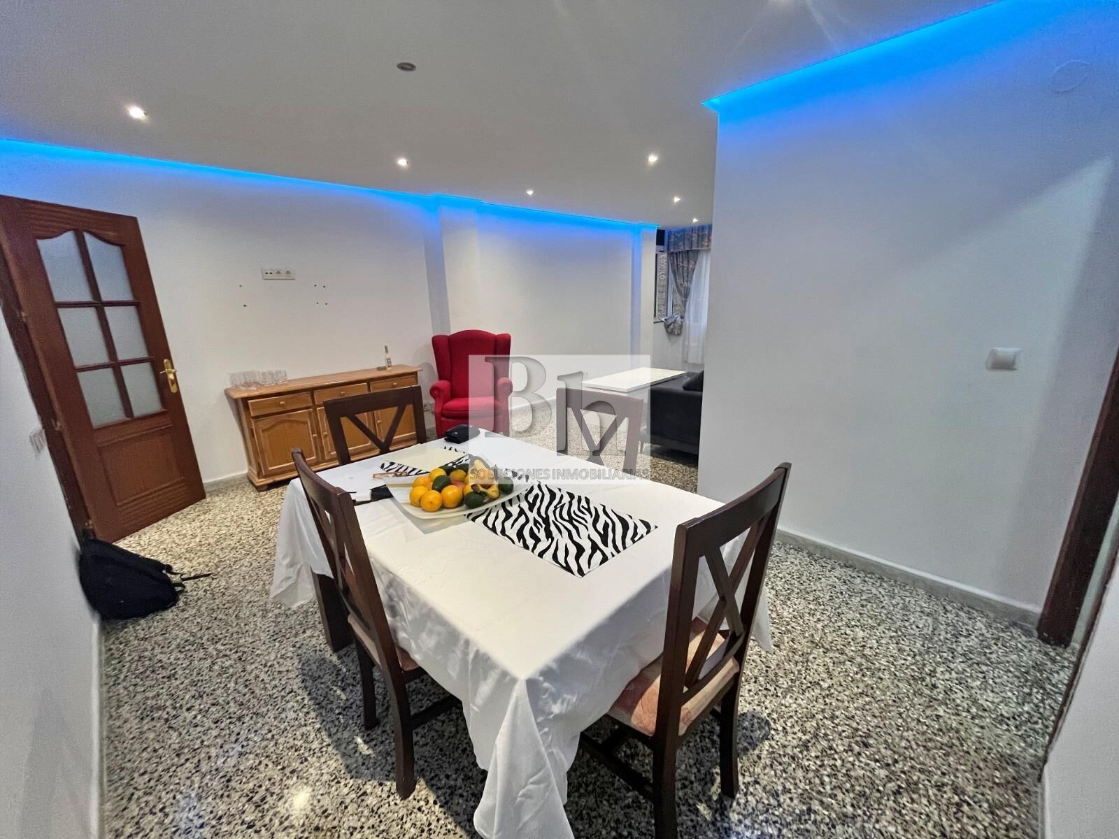 Flat for sale in Calle martínez de la Rosa, Suárez