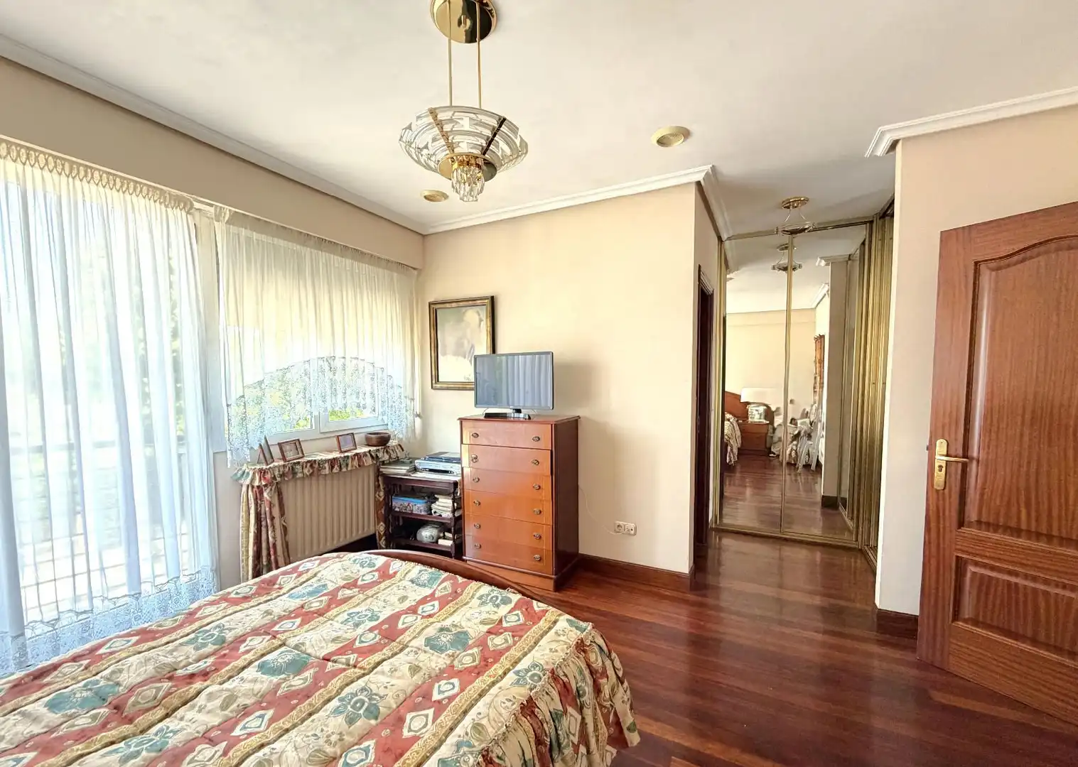 Bedroom of Detached homes for sale in Lasarte-Oria  with Heating, Private garden and Parquet flooring