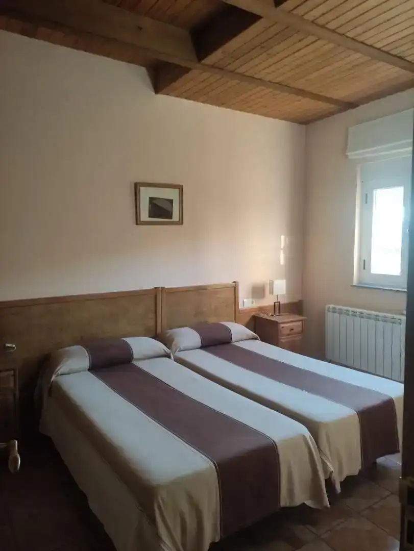 Habitación de Casa adosada en venta en Igüeña con Amueblado