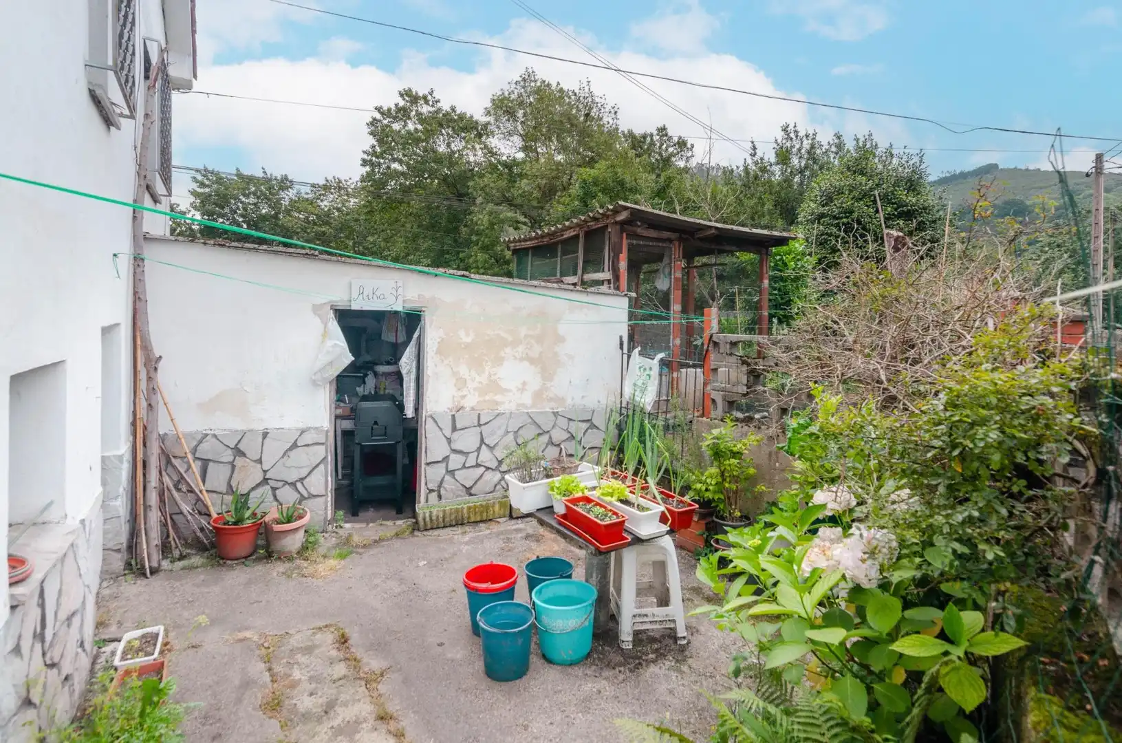 Jardí de Casa o xalet en venda en Oviedo  amb Calefacció, Jardí privat i Terrassa