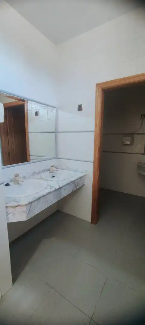 Badezimmer von Gebäude zum Verkauf in Villanueva de la Reina mit Alarm