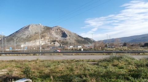 Foto 2 de Casa o chalet en venta en Los Corrales de Buelna - Barrio Barros-santian, 3, Los Corrales de Buelna , Cantabria