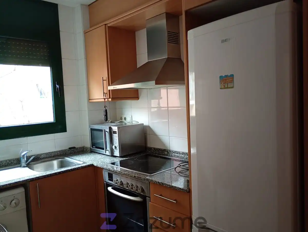 Cocina de Dúplex de alquiler en  Barcelona Capital con Aire acondicionado, Calefacción y Parquet