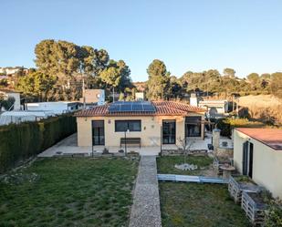 Vista exterior de Casa o xalet en venda en Sant Llorenç d'Hortons amb Aire condicionat, Calefacció i Jardí privat