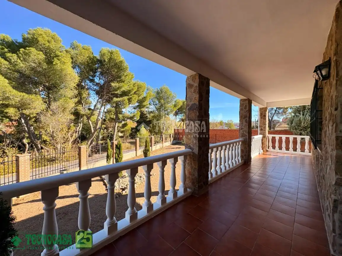 Terraza de Casa o chalet en venta en Dosbarrios con Calefacción