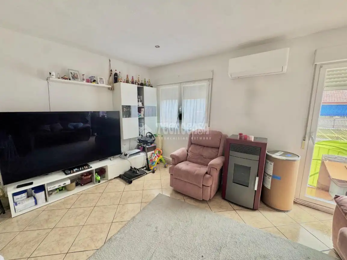 Sala de estar de Piso en venta en Yunquera de Henares con Aire acondicionado, Amueblado y Balcón