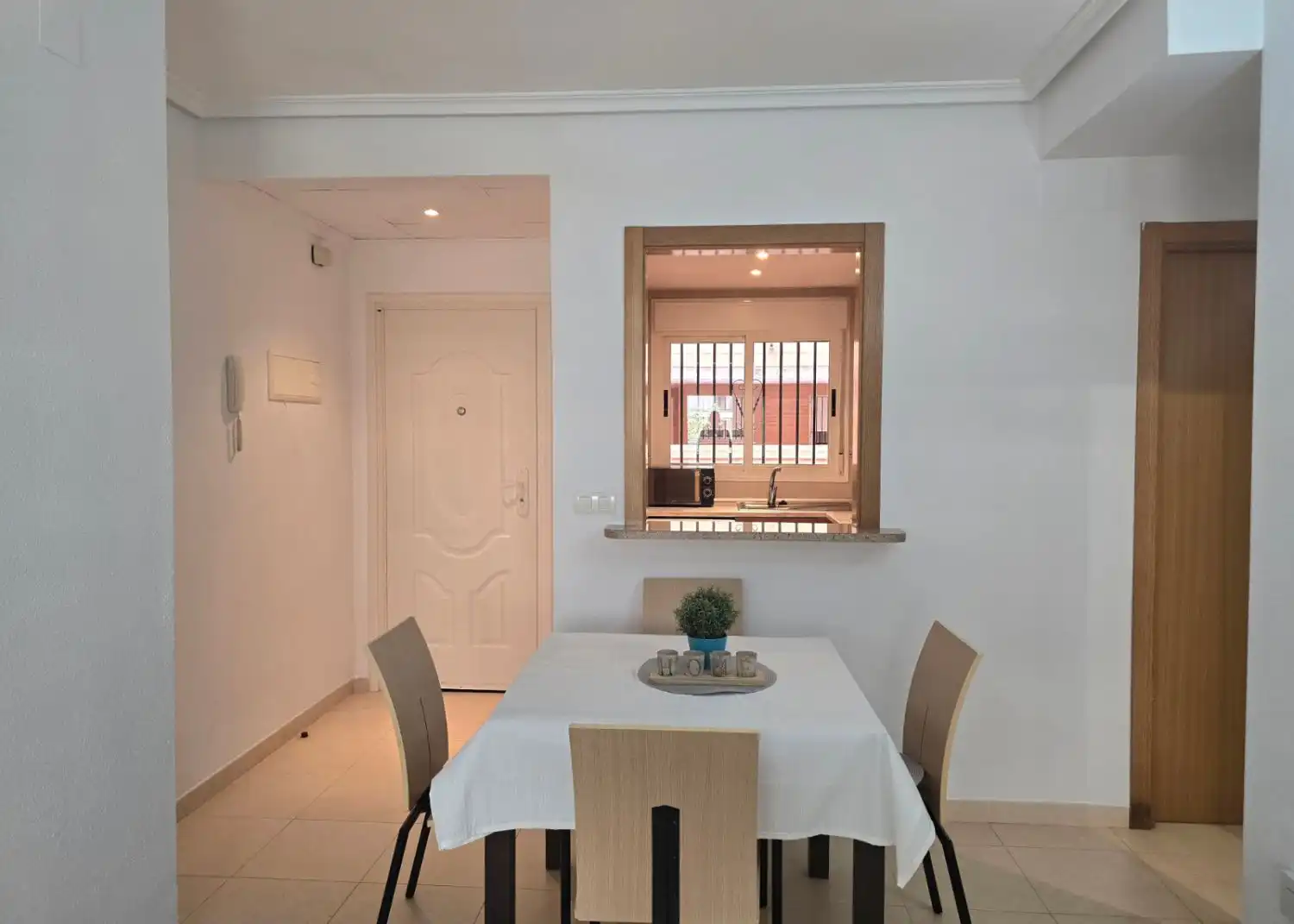 Apartament amb terrassa en venda a AMPLARIES 37, imagen 5