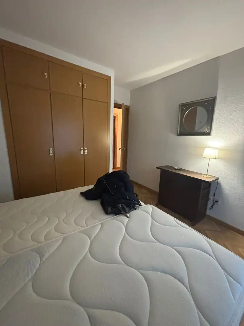 Bedroom of Flat for rent in Madrid  with Air Conditioner, Heating and Furnished