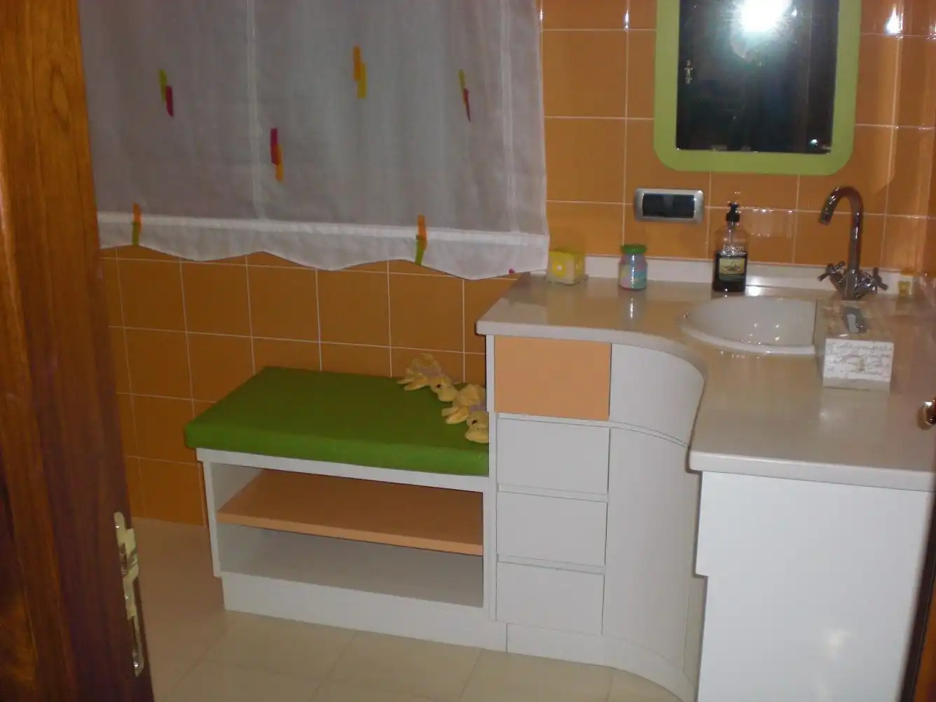 Badezimmer von Haus oder Chalet zum Verkauf in Gondomar mit Heizung, Privatgarten und Parkett