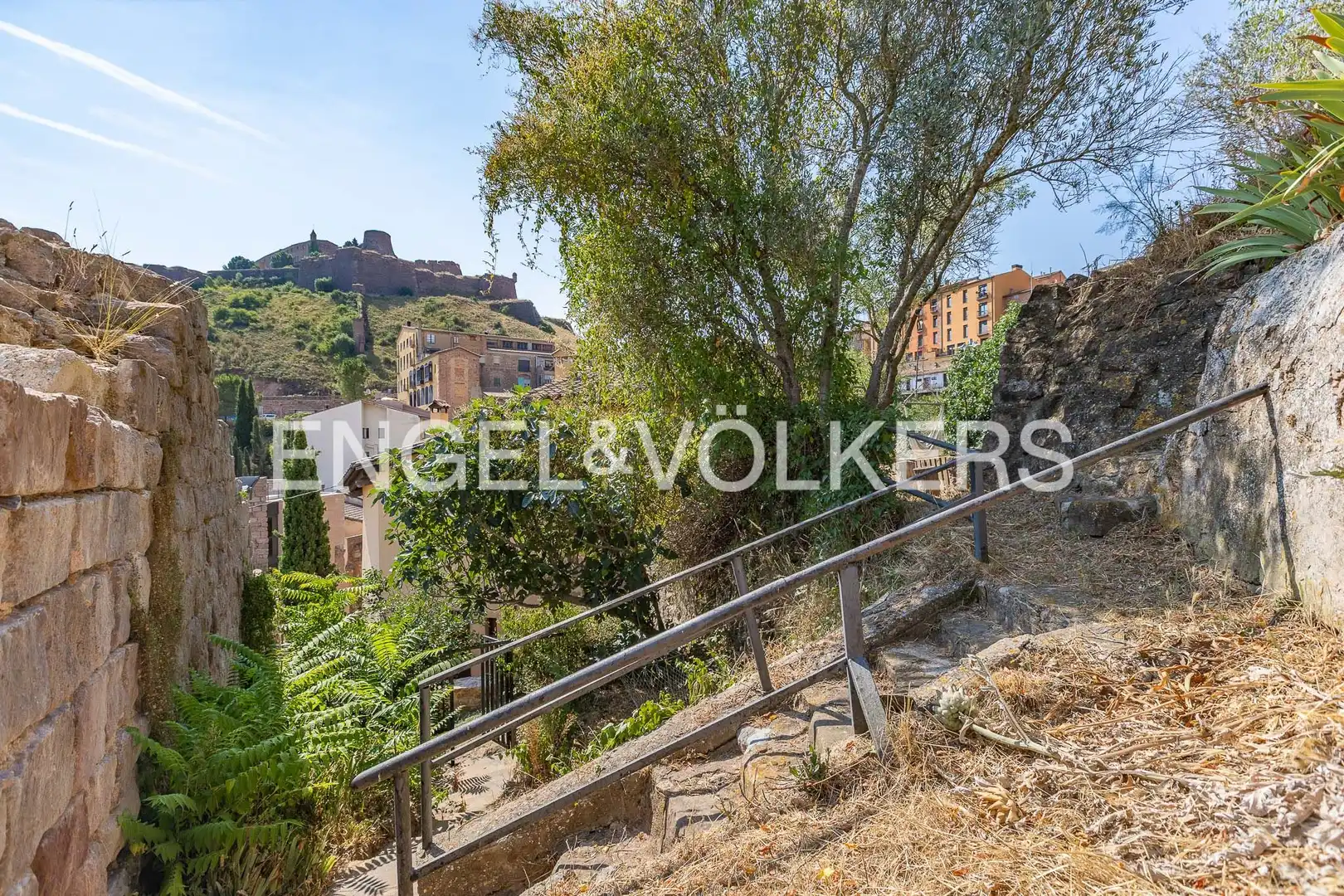 Vista exterior de Casa o xalet en venda en Cardona amb Calefacció i Jardí privat