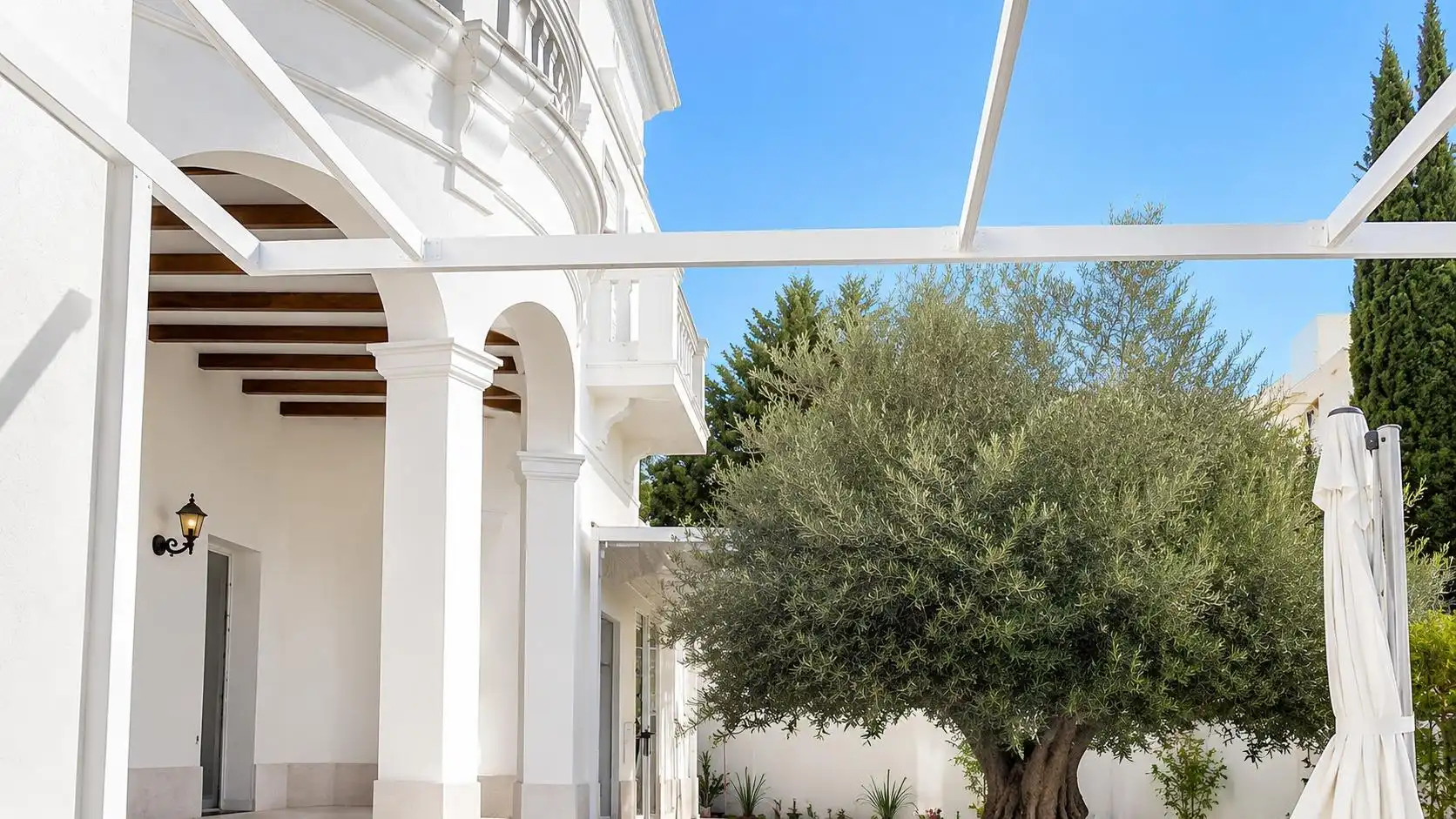 Außenansicht von Erdgeschoss zum Verkauf in  Palma de Mallorca mit Klimaanlage, Privatgarten und Abstellraum