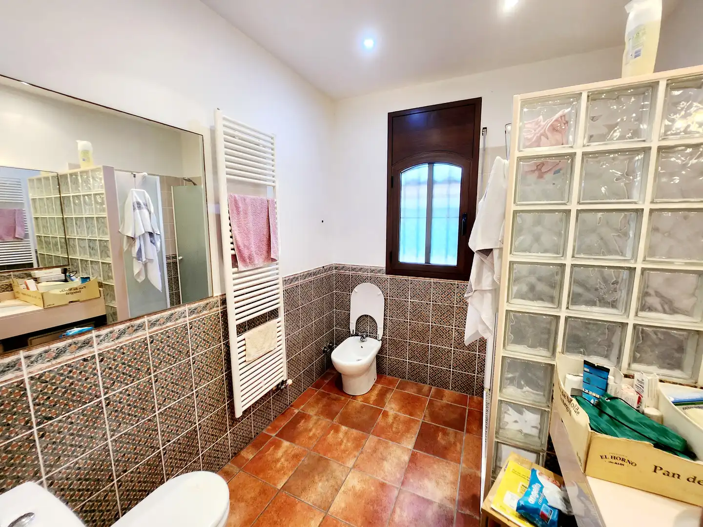 Baño de Finca rústica de alquiler con opción a compra en Esparreguera con Calefacción, Jardín privado y Terraza