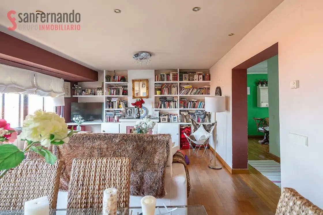 Sala de estar de Piso en venta en Santander con Calefacción y Parquet