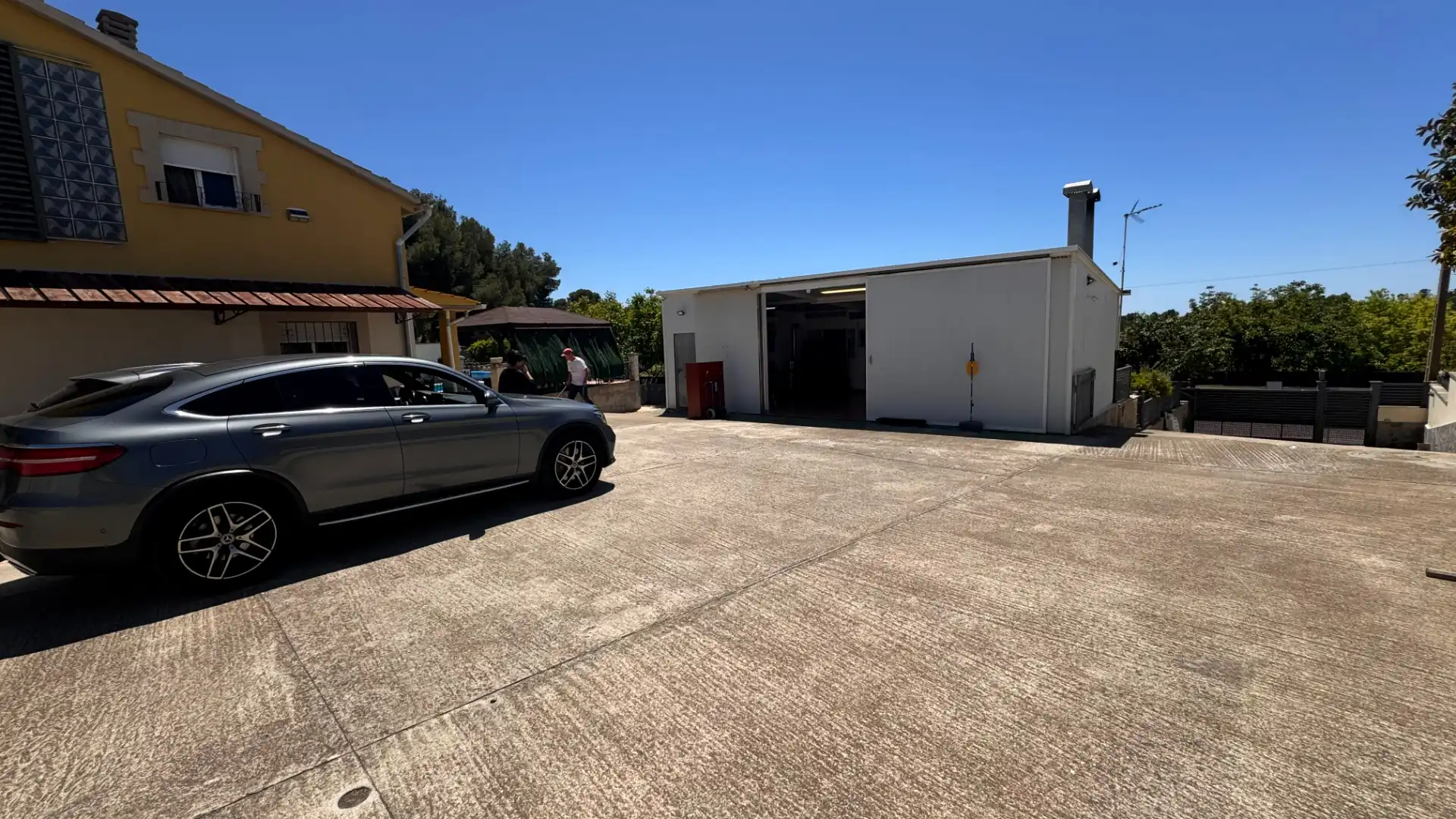 Parking of Houses for sale in El Catllar   with Air Conditioner, Private garden and Swimming Pool