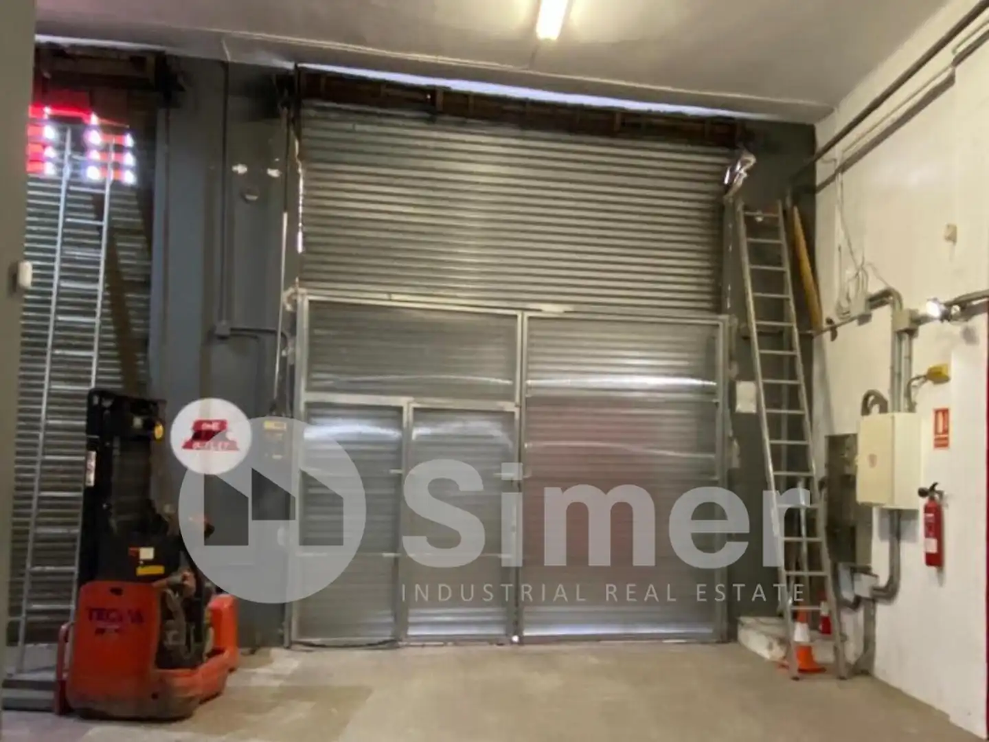 Nau industrial en venda en Cornellà de Llobregat