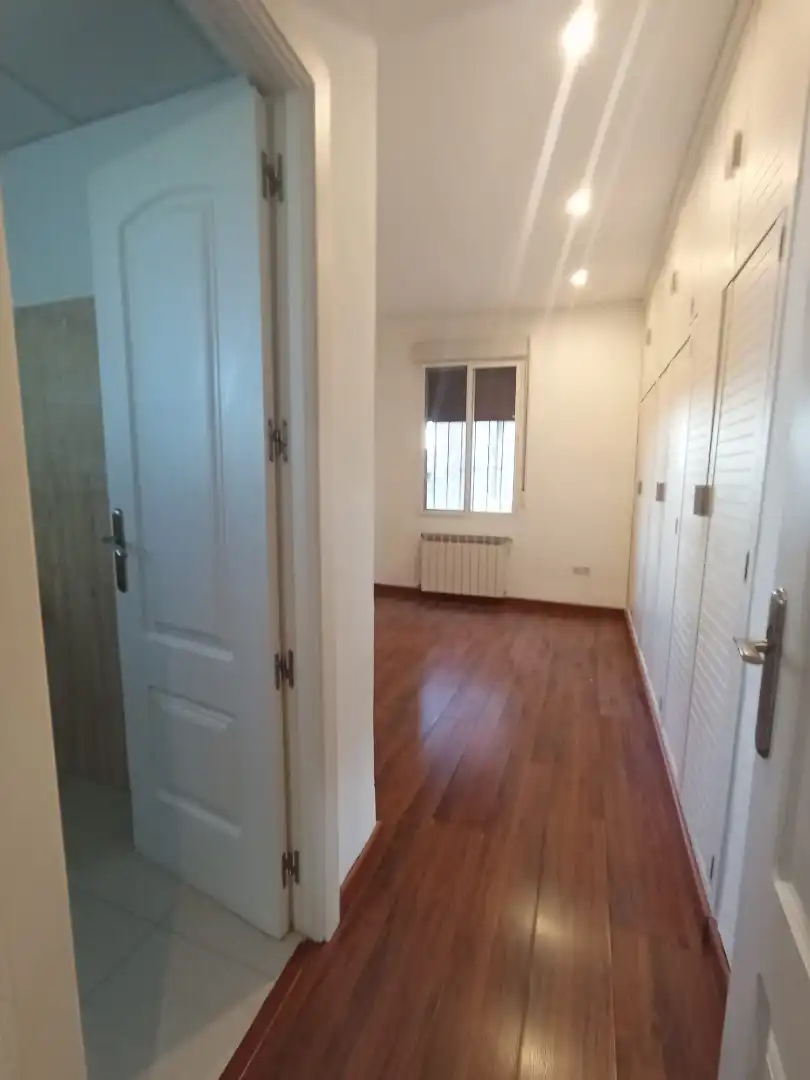 Wohnung zum Verkauf in Córdoba mit Klimaanlage und Terrasse
