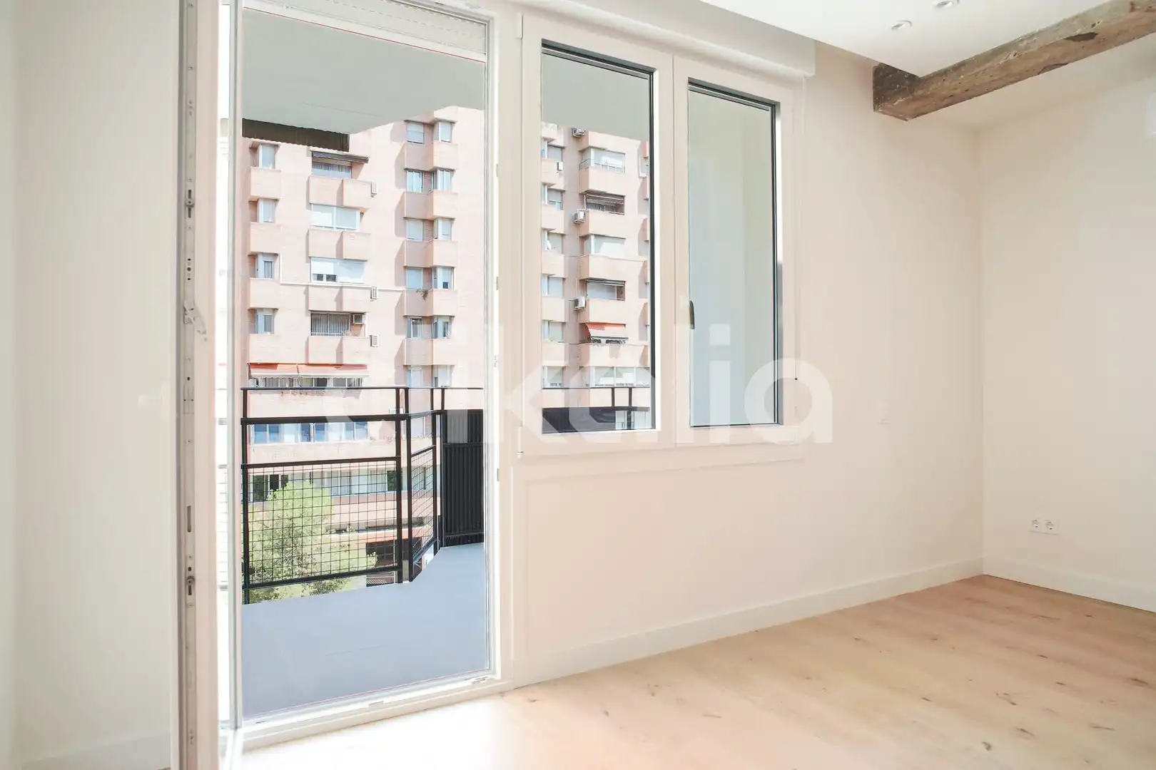 Terraza de Piso en venta en Madrid con Aire acondicionado, Calefacción y Jardín privado