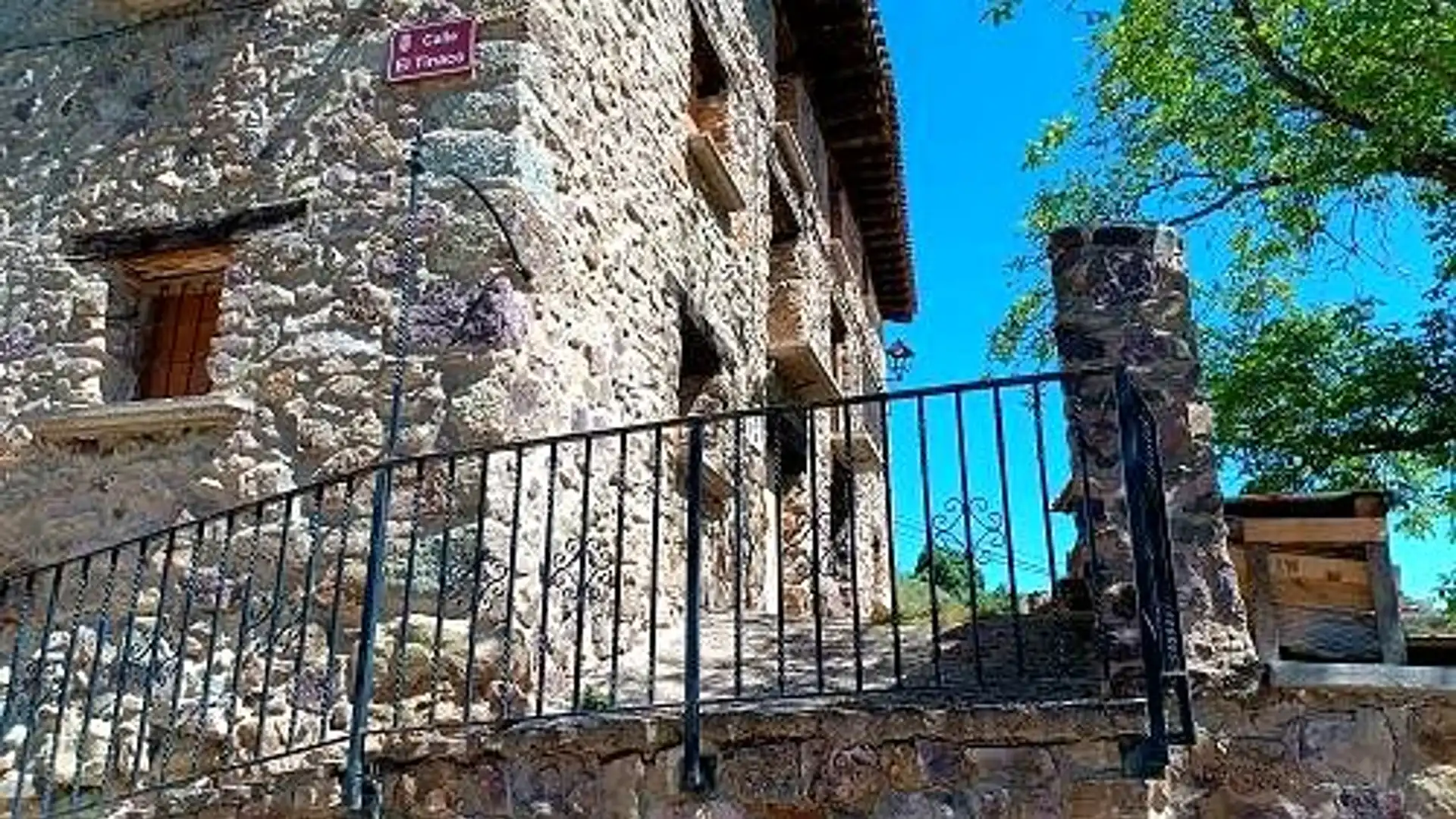 Exterior view of Houses for sale in Ajamil de Cameros