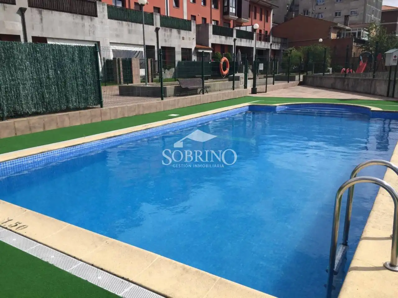 Piscina de Apartament en venda en Llanes amb Parquet, Traster i Piscina comunitària