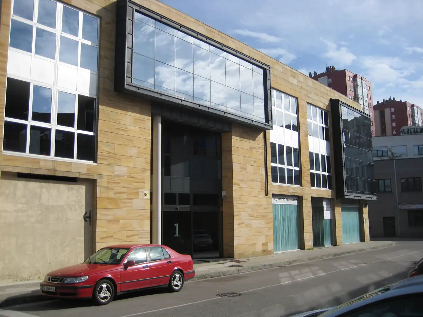 Außenansicht von Büro zur Miete in Santander mit Klimaanlage, Heizung und Möbliert
