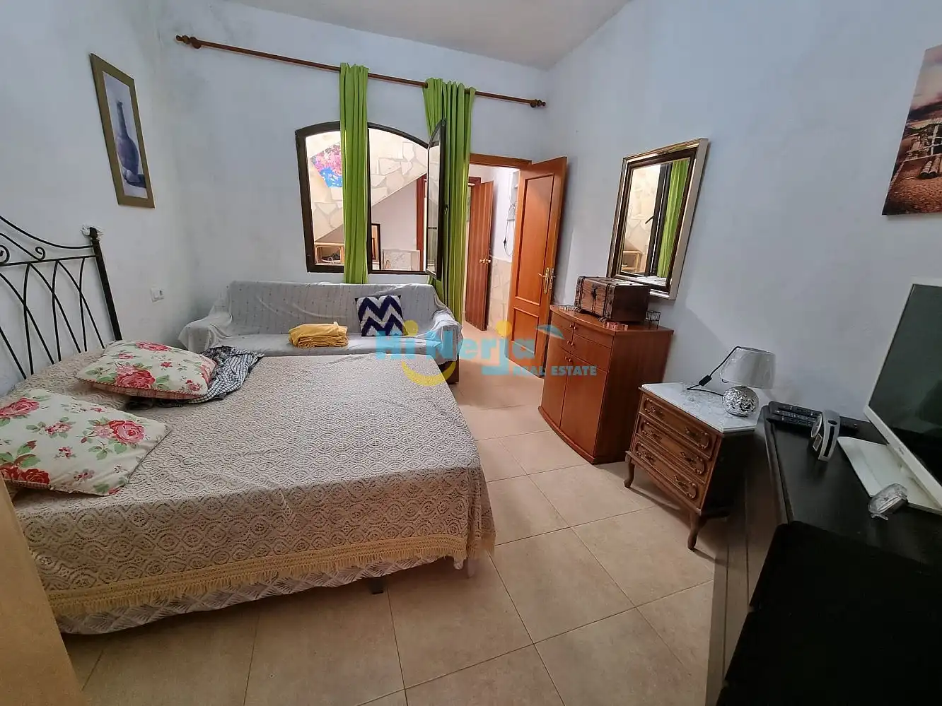 Habitación de Casa o chalet de alquiler en Nerja con Terraza, Piscina y Amueblado