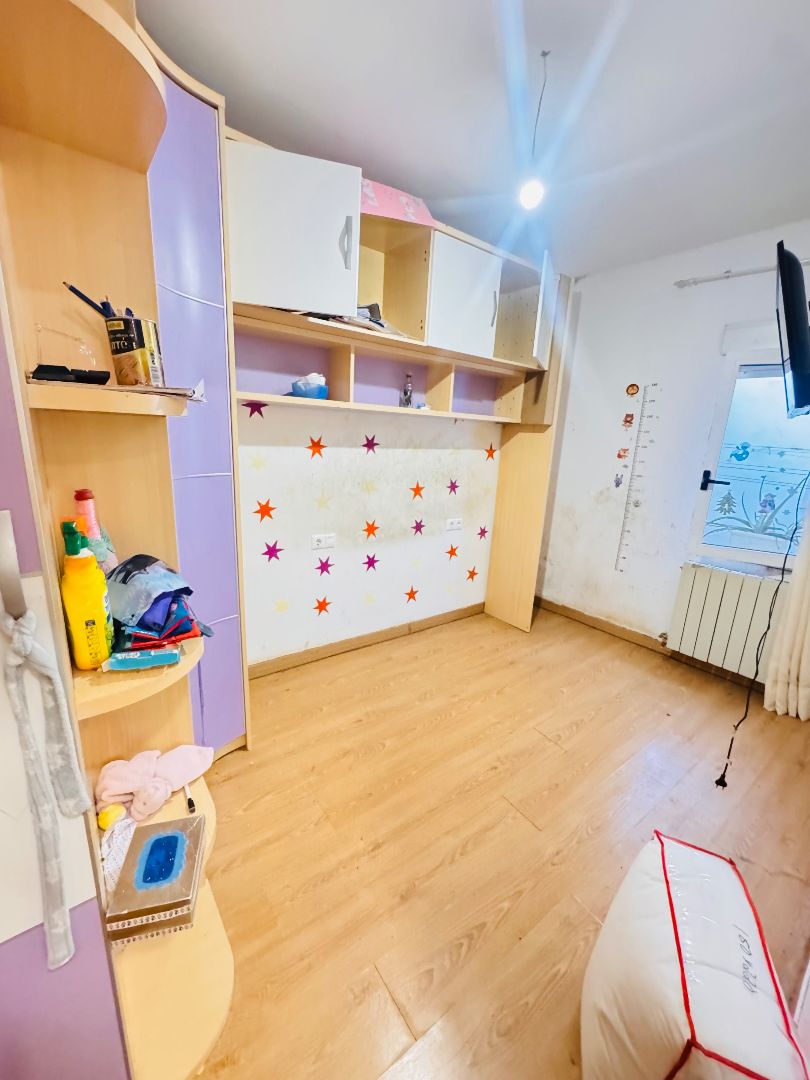 Bedroom of Flat for sale in Valladolid Capital  with Furnished