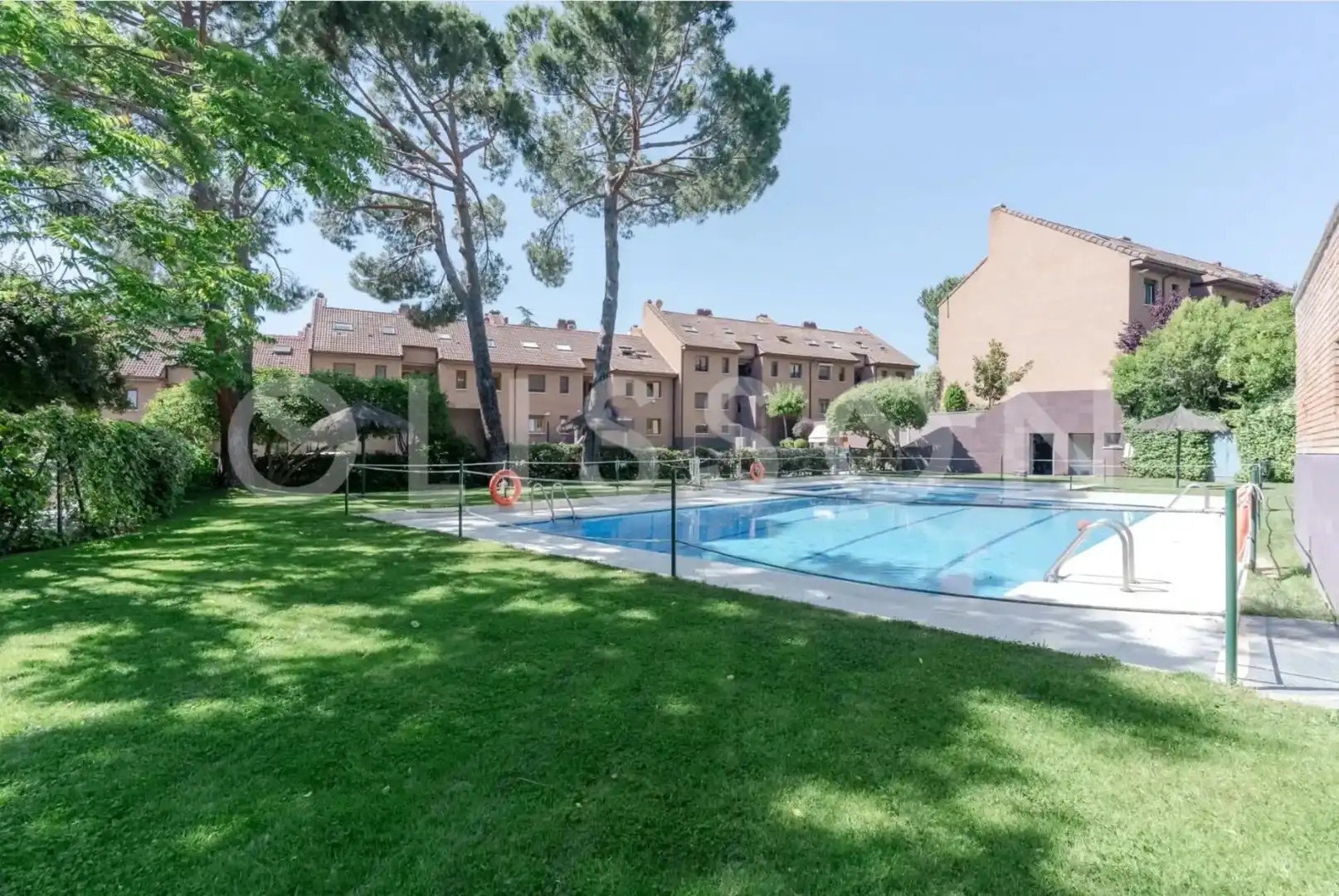Piscina de Àtic en venda en La Moraleja amb Aire condicionat, Calefacció i Piscina comunitària