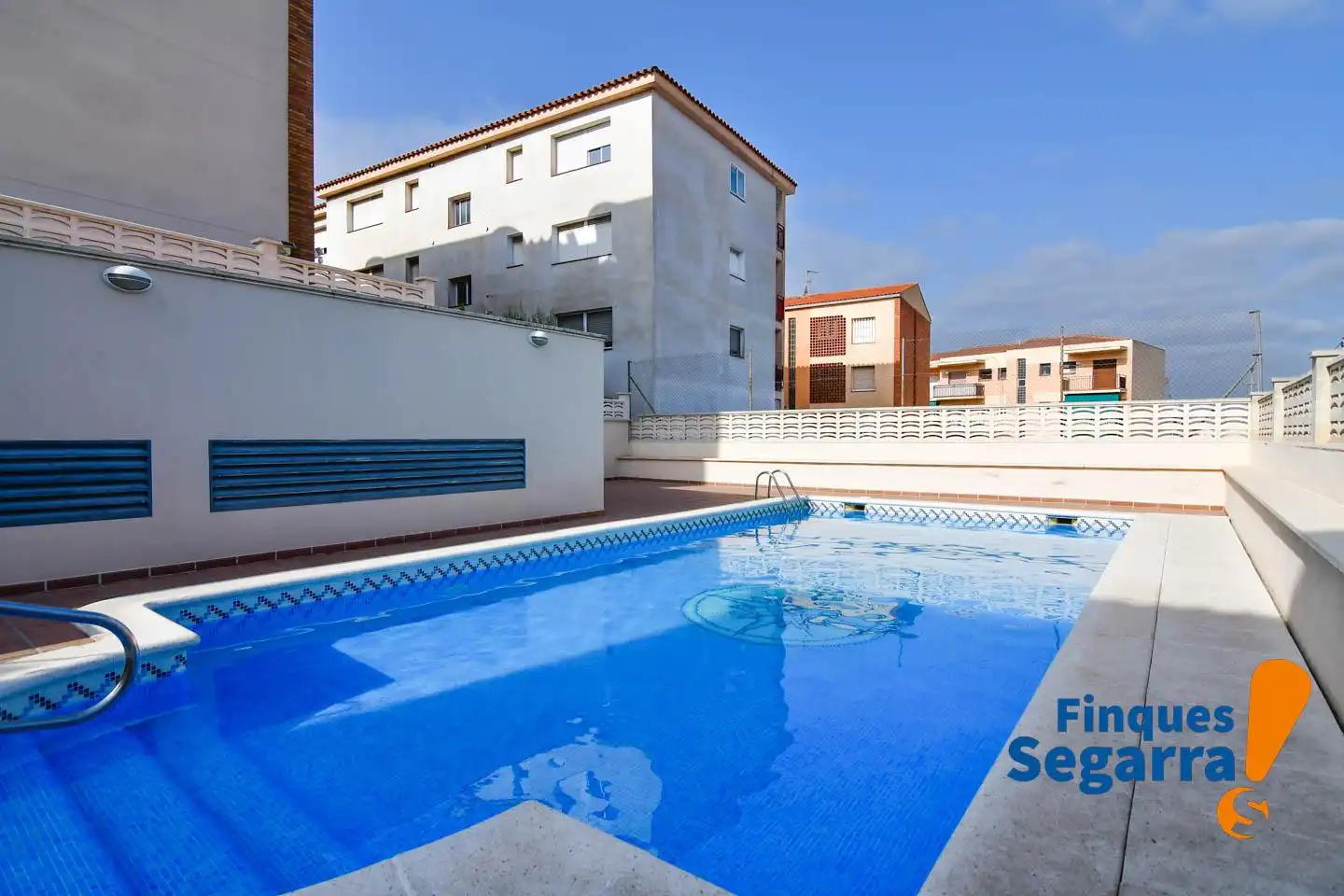 Piscina de Piso en venta en El Vendrell con Balcón y Piscina comunitaria