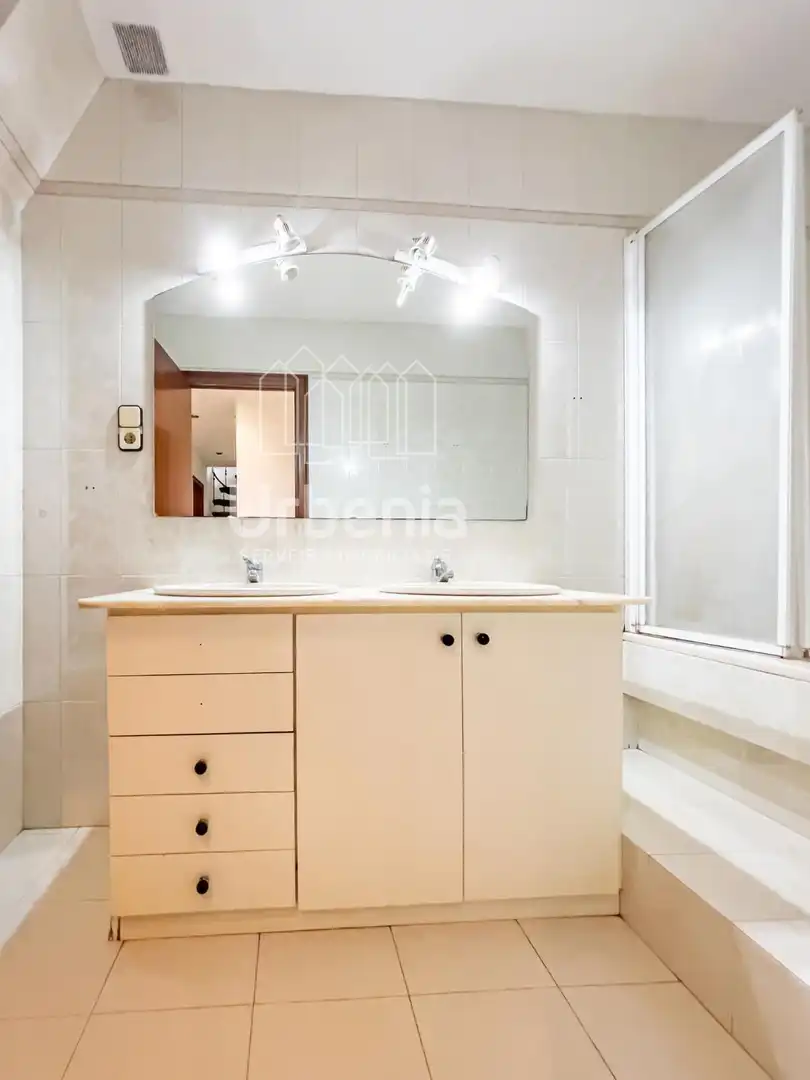 Casa con piscina en venta en Nucli Urbà, imagen 29