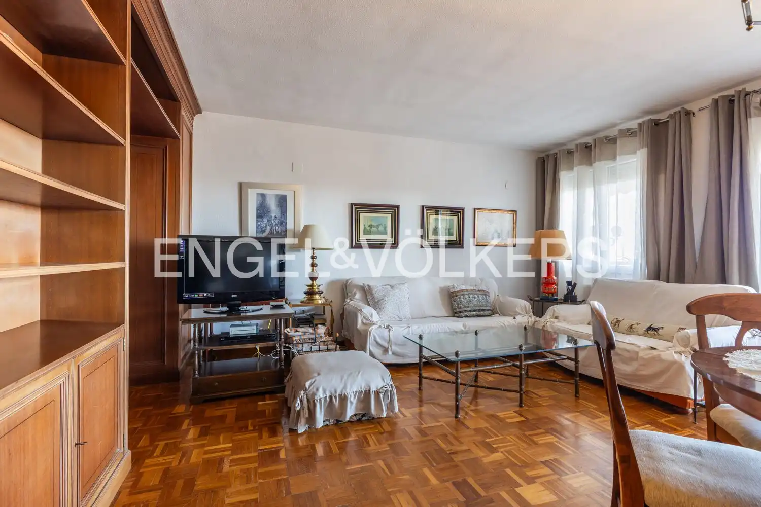 Living room of Flat for rent in Valencia  with Air Conditioner, Heating and Parquet flooring