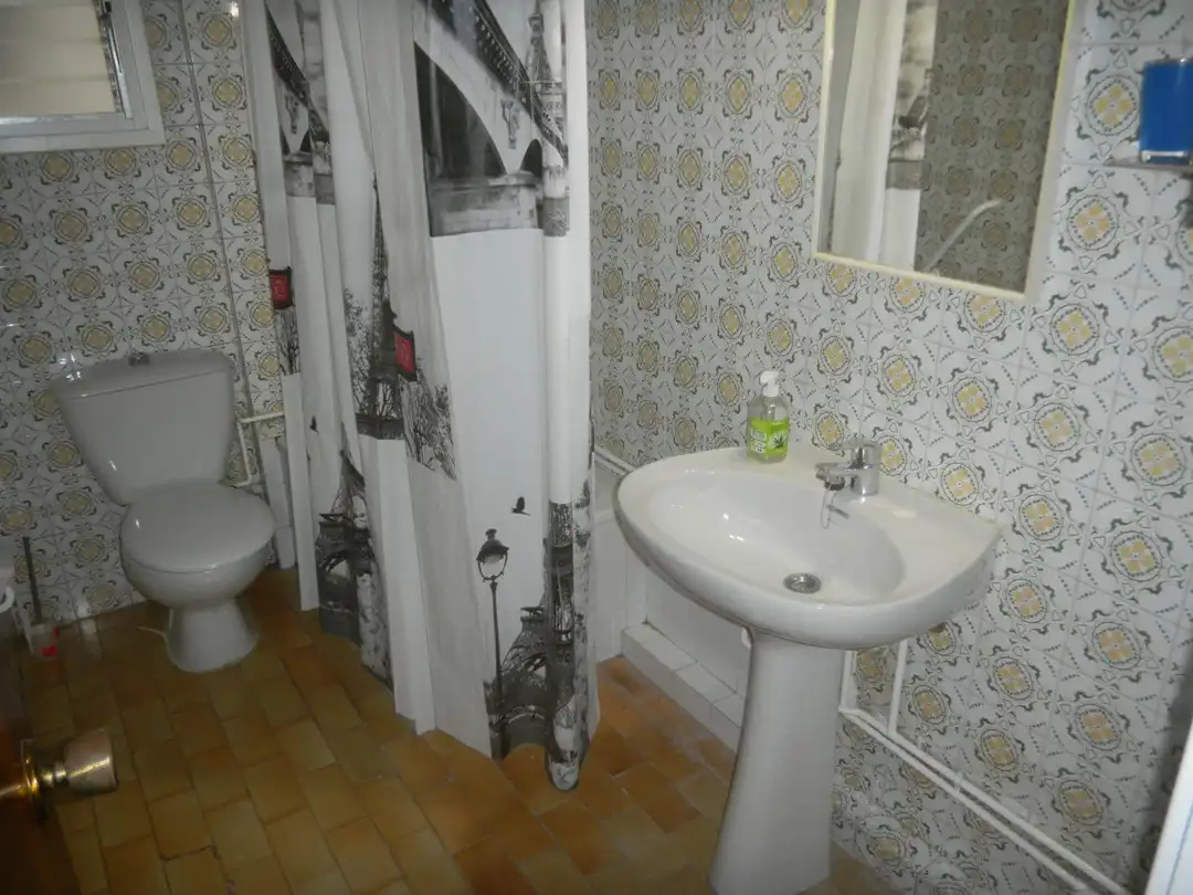 Badezimmer von Wohnung zur Miete in Tarragona mit Heizung, Möbliert und Ofen