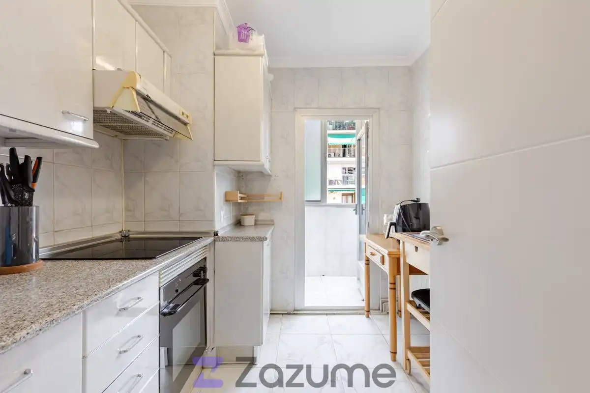 Kitchen of Flat for rent in Madrid  with Air Conditioner, Heating and Terrace