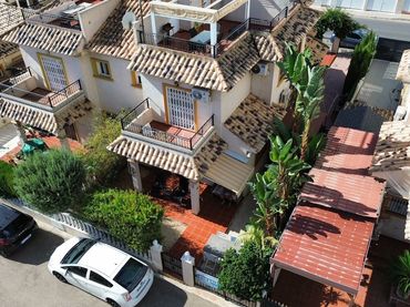 Adossat amb piscina en venda a N/A