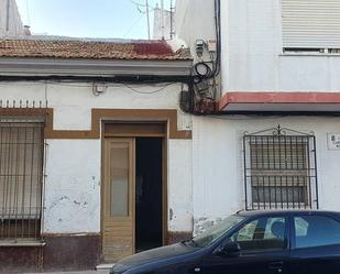 Vista exterior de Casa adosada en venda en Torrevieja